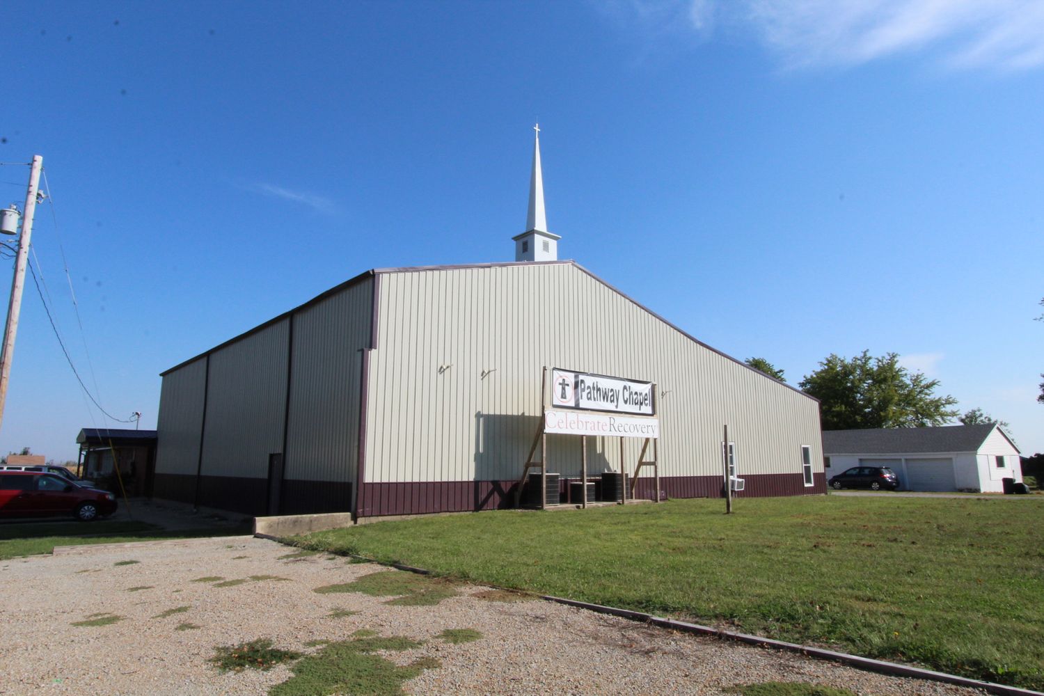 800 Front St., Gays, IL 61928